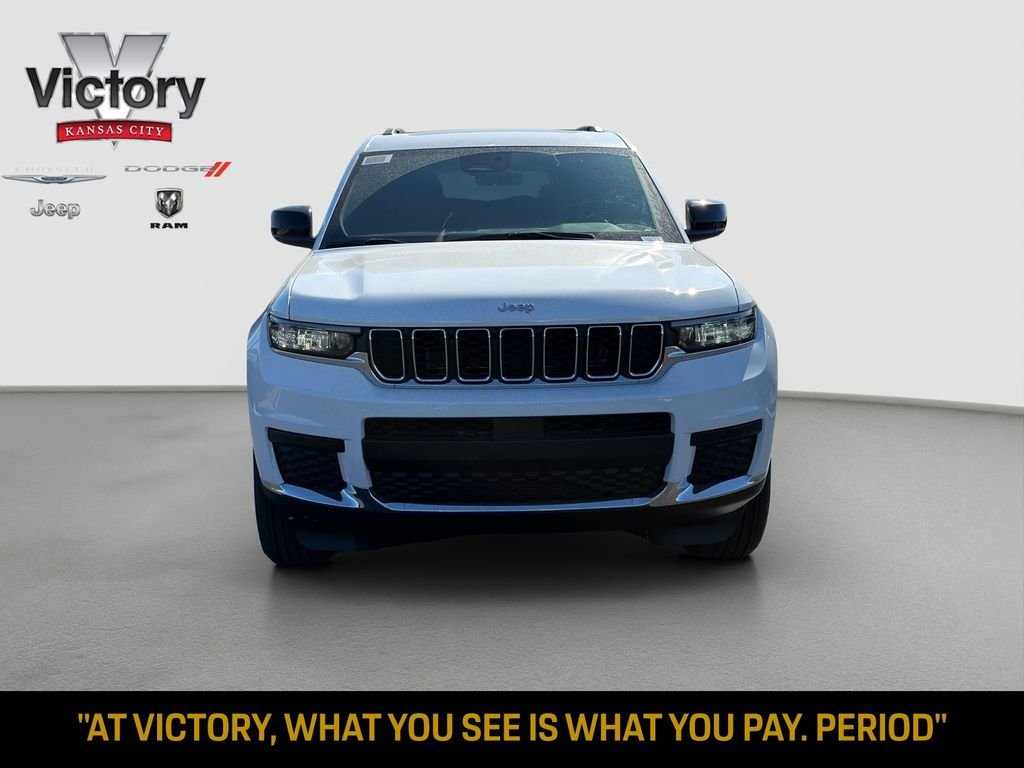 New 2026 Bright White Clear-Coat Exterior Paint Jeep Laredo image 2