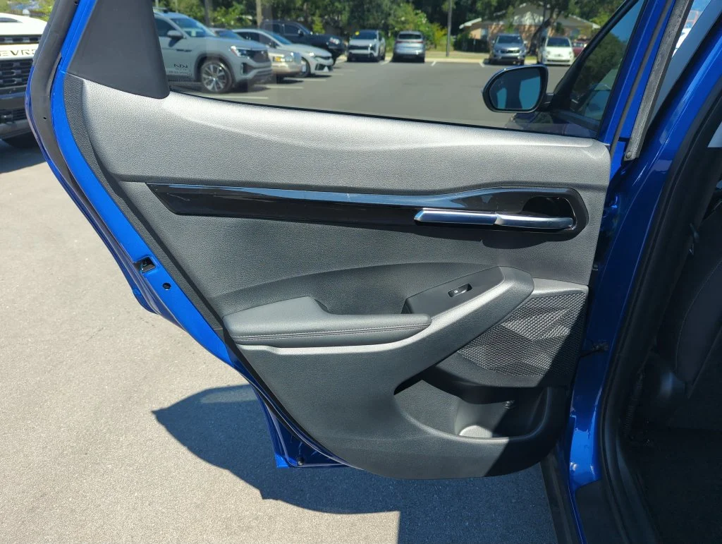 Used 2025 Blue Kia S image 27