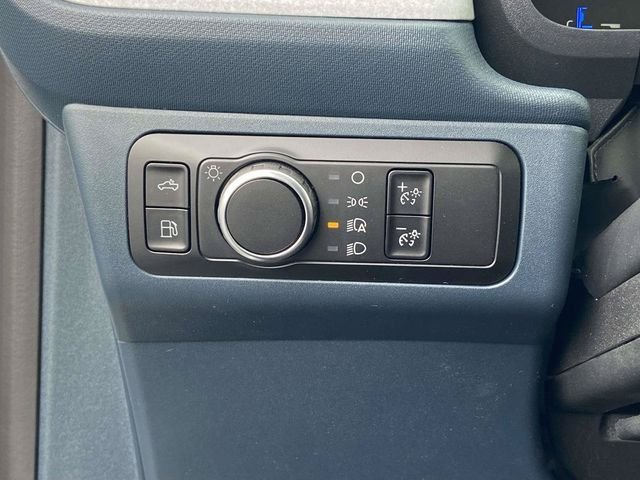 New 2026 Oxford White Ford XLT image 10