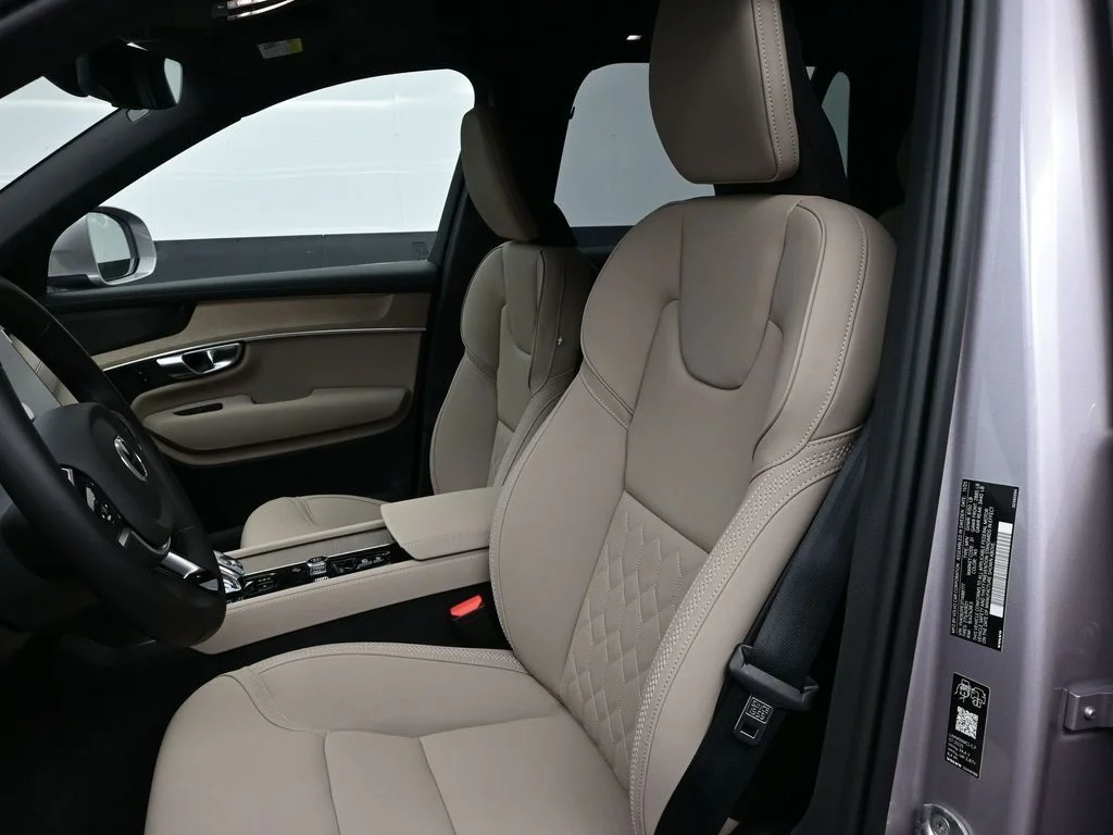 New 2026 Aurora Silver Volvo Plus image 10