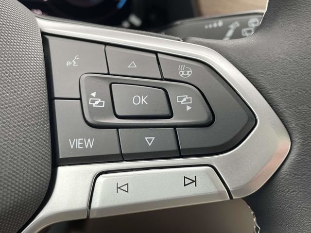 New 2026 White Volkswagen 2.0T SE w/Technology image 20