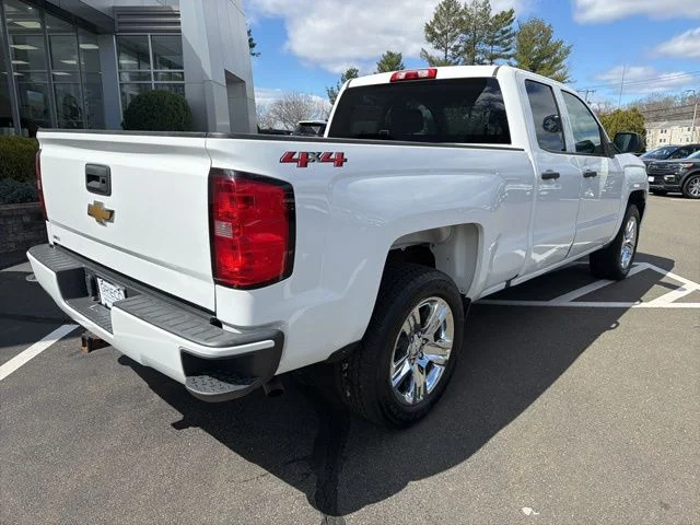 Used 2019 White Chevrolet Silverado Custom image 8