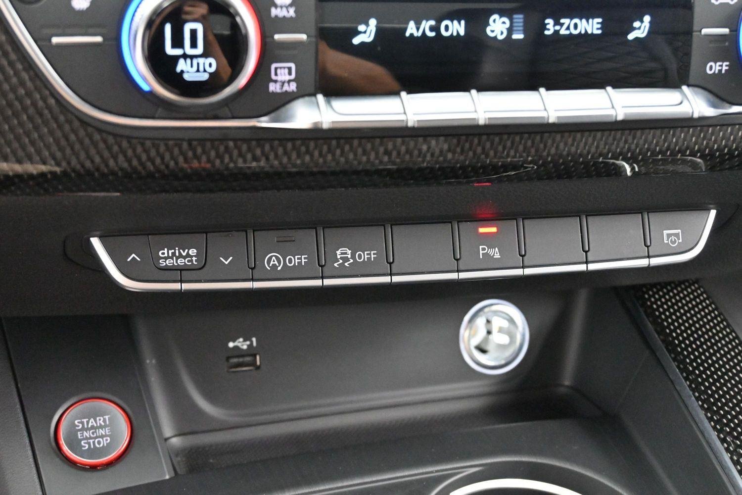 Used 2019 Daytona Gray Pearl Effect Audi Premium Plus image 24