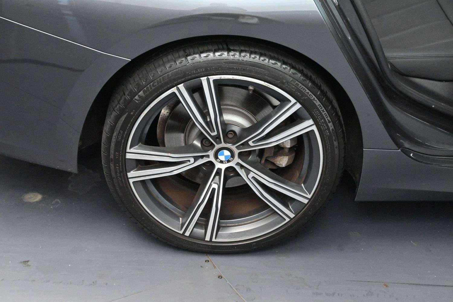 Used 2021 Mineral Gray Metallic BMW 330i xDrive image 35