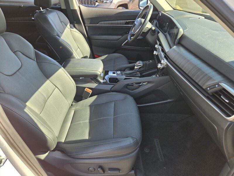 Certified Used 2023 White Kia EX image 16