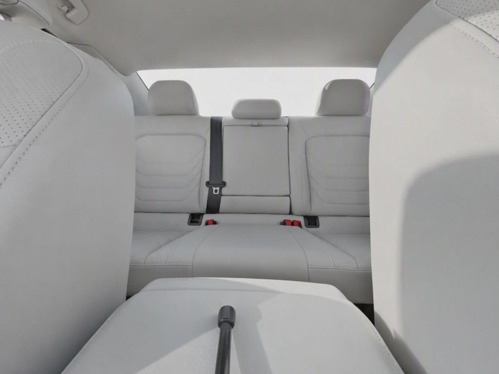 Used 2021 Deep Black Pearl Volkswagen SEL Premium image 22