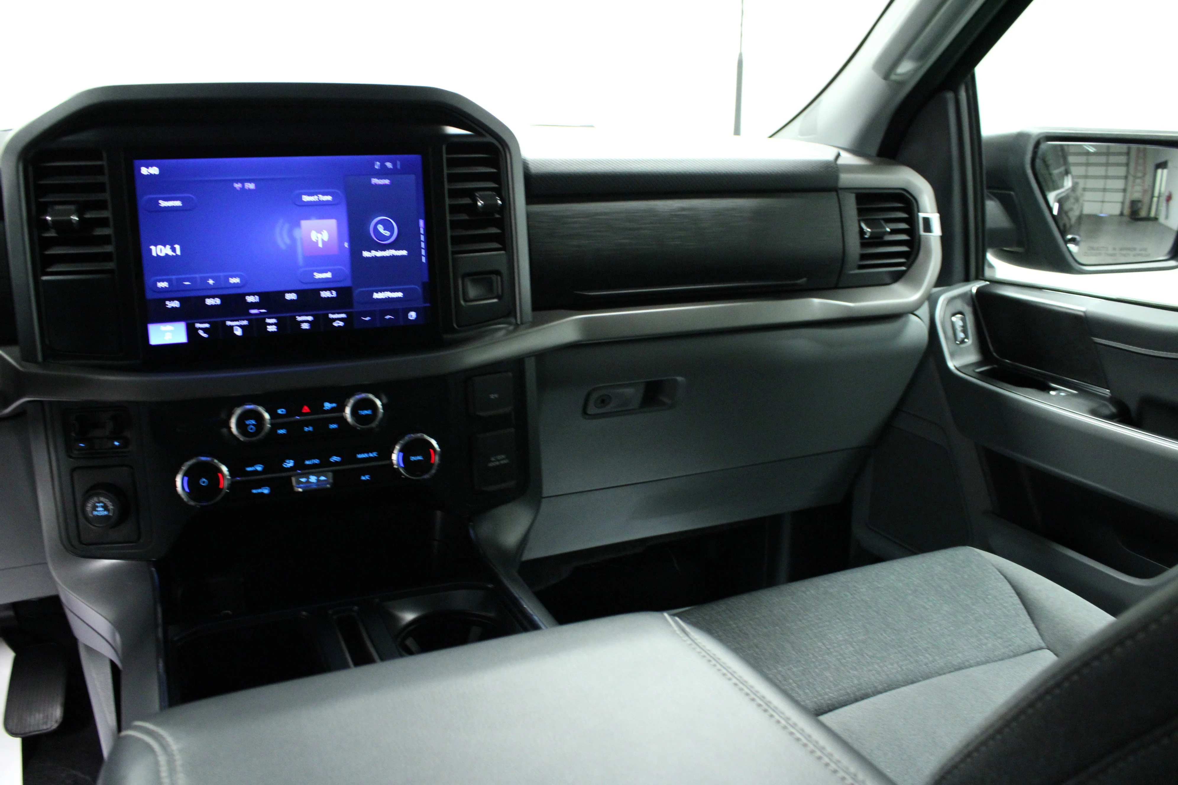 Used 2025 Black Metallic Ford XLT image 19