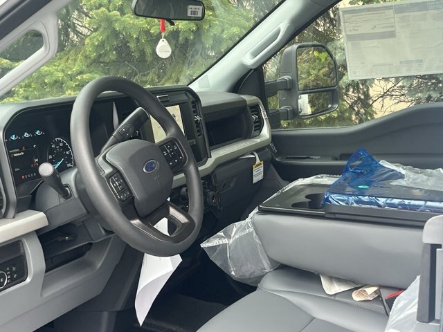 New 2025 Oxford White Ford XL image 42