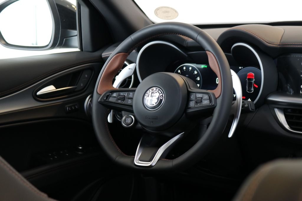 2025 Alfa Romeo Stelvio Intensa - Photo 39