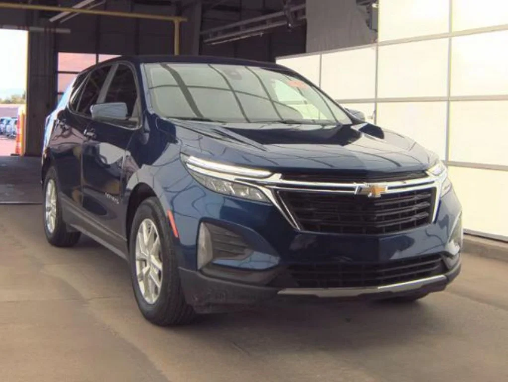 Used 2023 Blue Chevrolet LT image 4