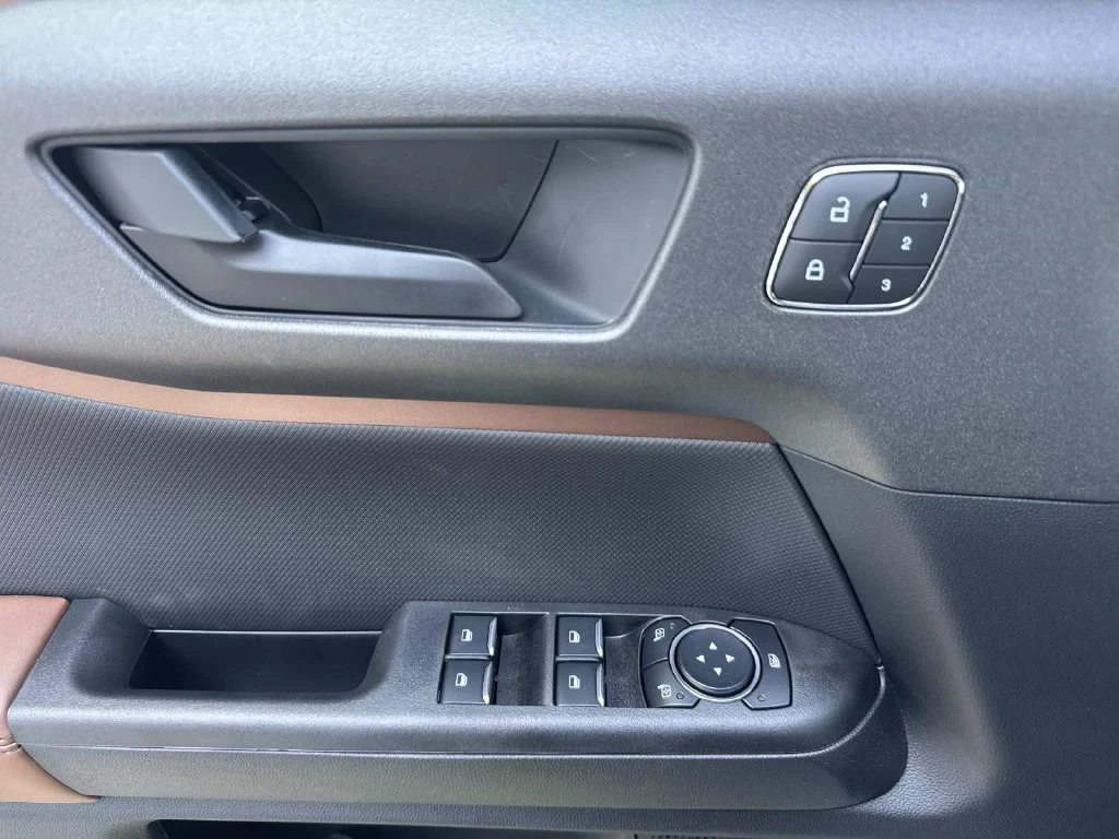 New 2026 Space White Metallic Ford Outer Banks® image 39