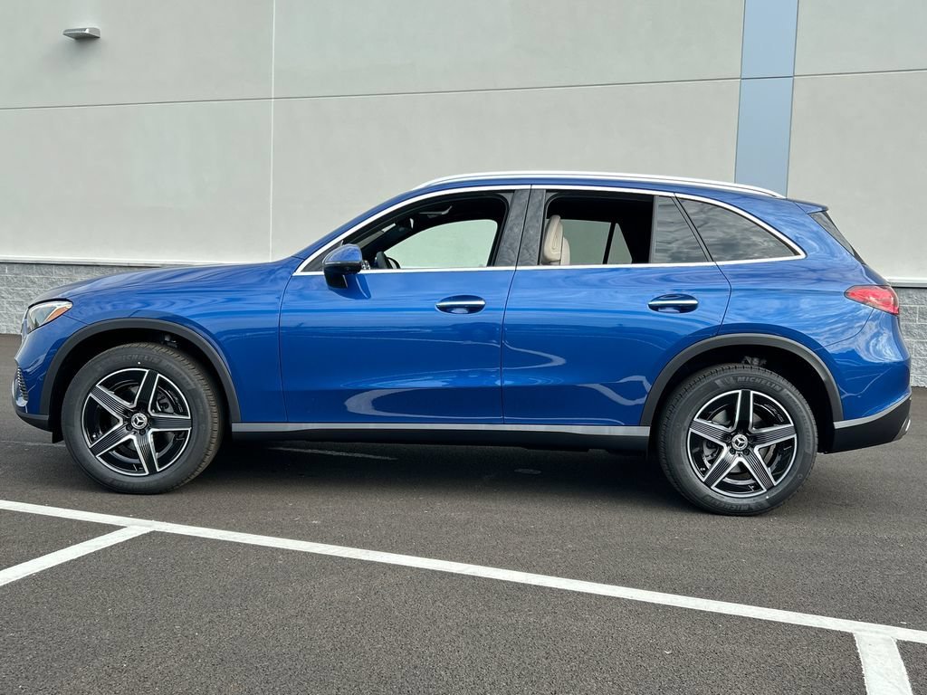 New 2027 Starling Blue Metallic Mercedes-Benz GLC 300 image 41
