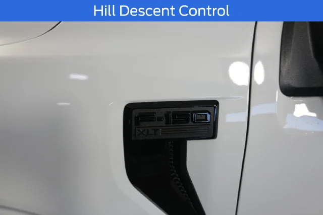 New 2026 Oxford White Ford XLT image 25