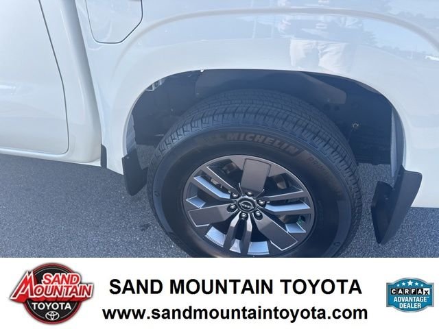 2025 Nissan Frontier SV - Photo 9