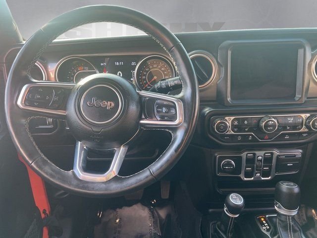 Used 2023  Jeep Sahara image 3