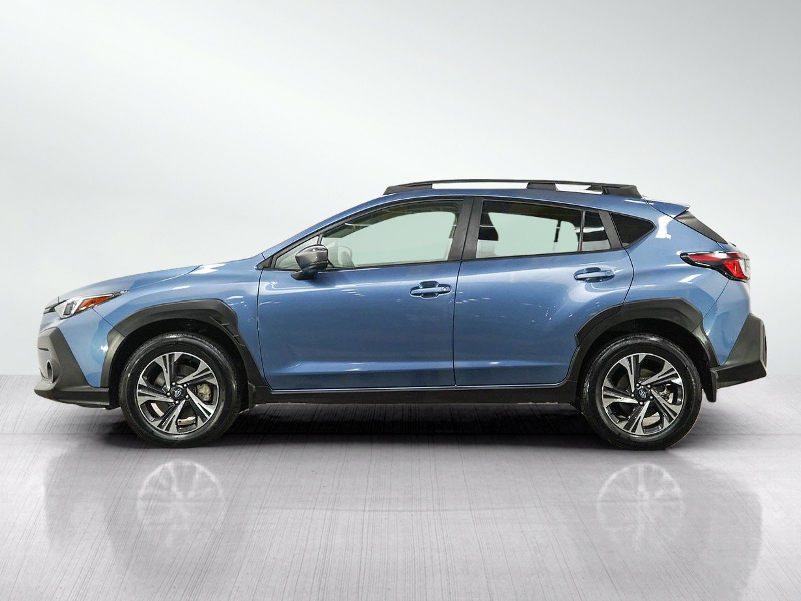 Used 2024 Horizon Blue Pearl Subaru Premium image 2