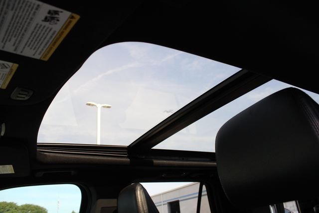 Used 2021 White Ford Limited image 6