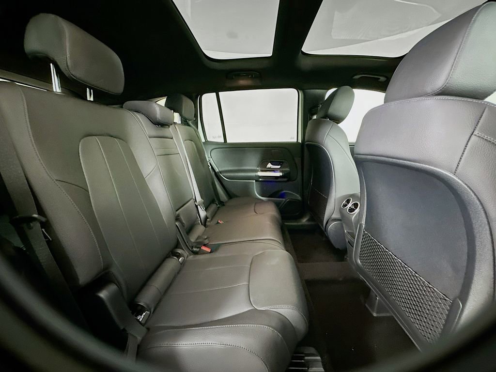 New 2026 Polar White Mercedes-Benz GLB 250 image 60