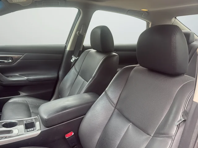 Used 2014 Black Nissan 2.5 SL image 10