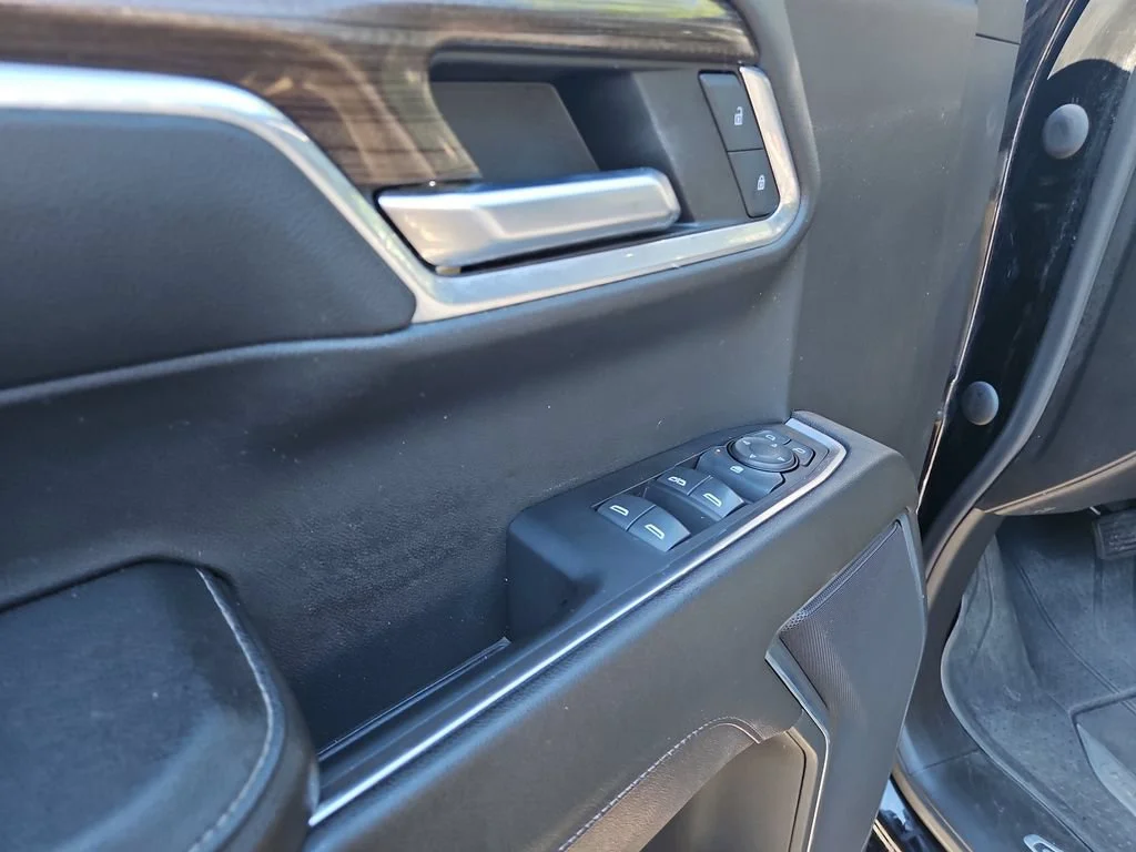 Used 2023 Black Chevrolet LT image 22