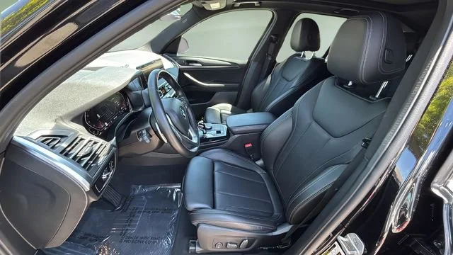 Used 2024 Black BMW xDrive30i image 18