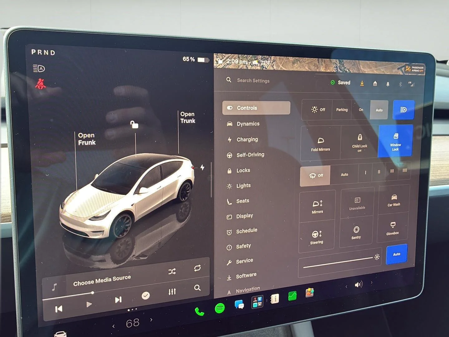 Used 2023  Tesla Long Range image 19