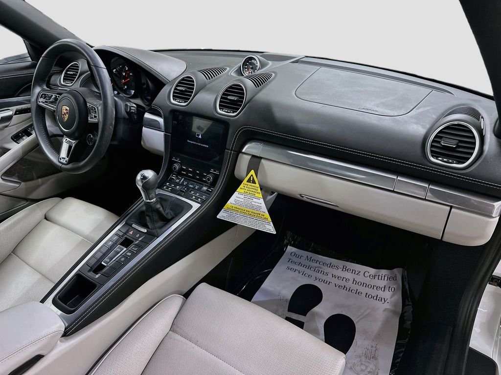 Used 2025 White Porsche GTS image 25