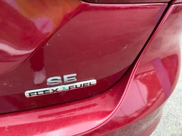 Used 2014 Red Ford SE image 7