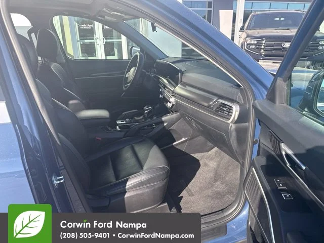 Used 2023 Blue Kia S image 9