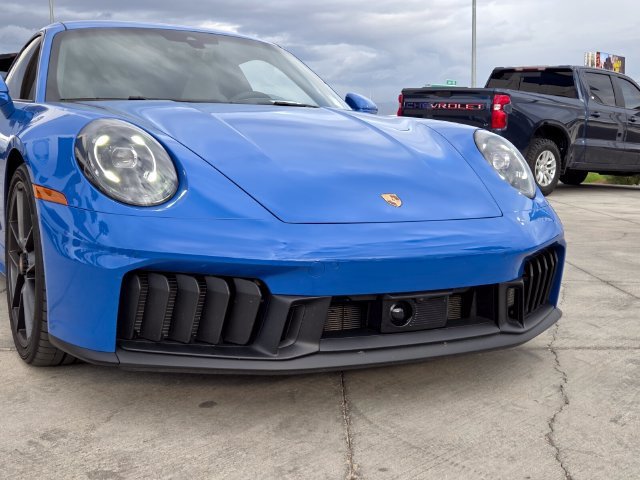 Used 2025  Porsche Carrera GTS image 8