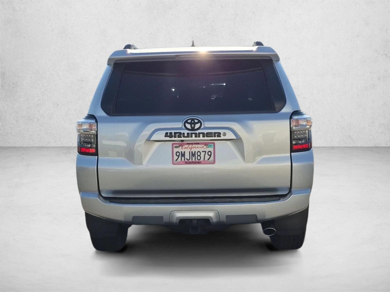 Used 2019 Classic Silver Metallic Toyota SR5 image 7