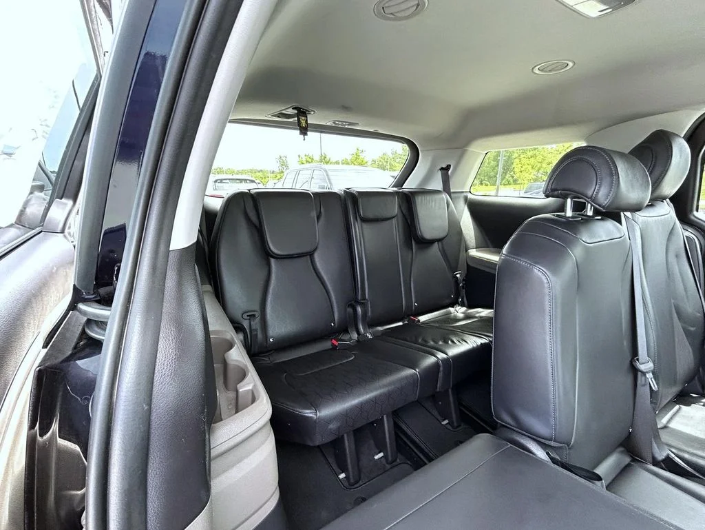 Used 2025 Blue Kia LXS image 19
