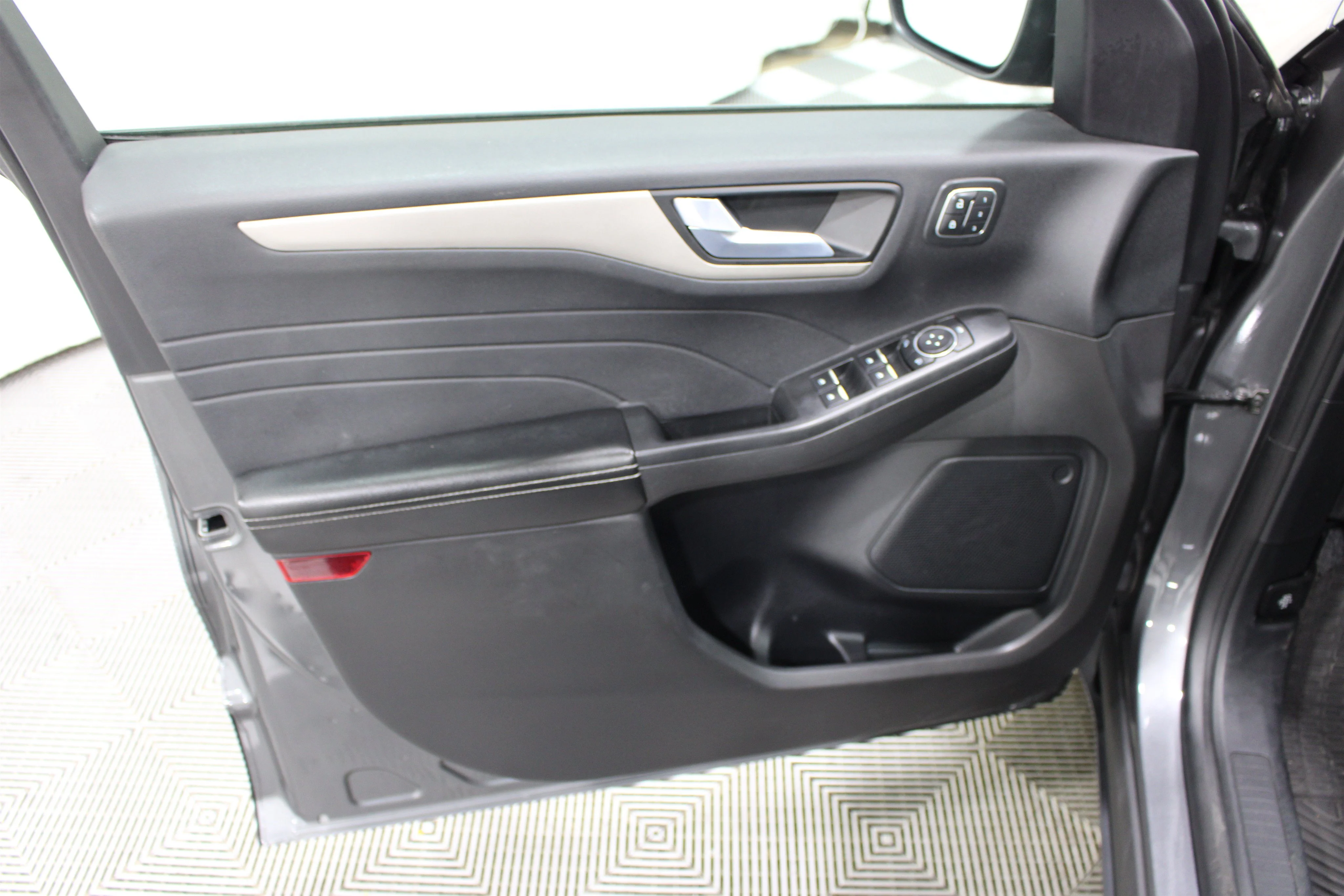 2022 Ford Escape SEL - Photo 6