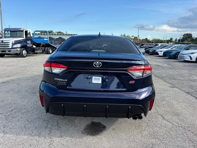 Used 2025  Toyota SE image 4