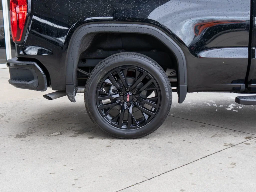 New 2026 Onyx Black GMC Elevation image 31