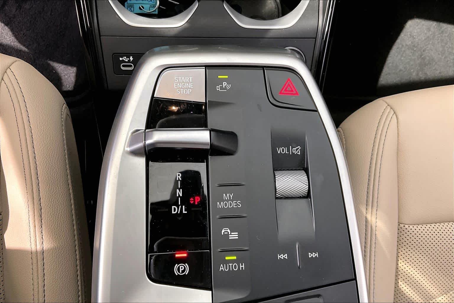 Used 2023 Alpine White BMW xDrive28i image 33