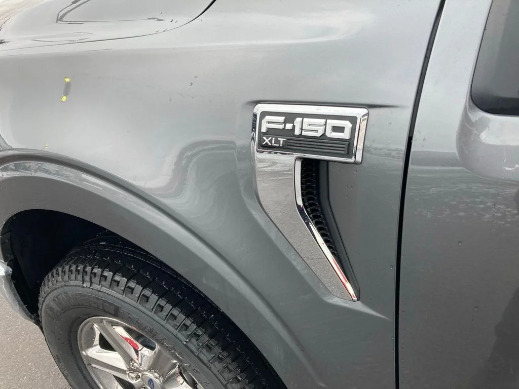 Used 2025 Gray Ford XLT image 11