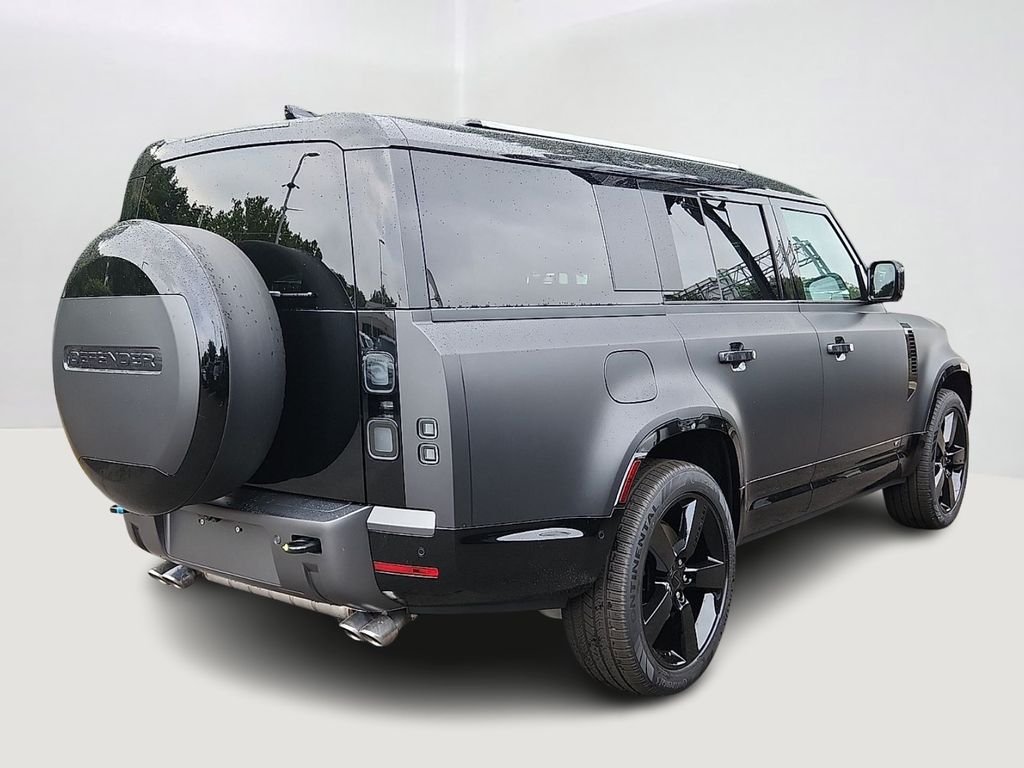 New 2026 Carpathian Grey Land Rover V8 image 3