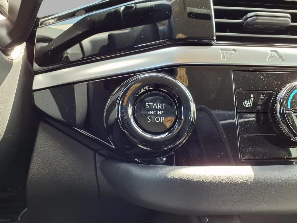 New 2026 Everest White Pearl TriCoat Nissan SV image 8