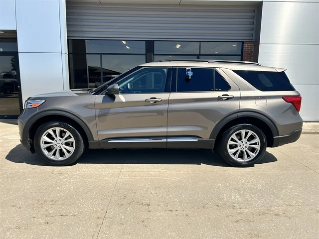 Used 2021 Gray FORD XLT image 10