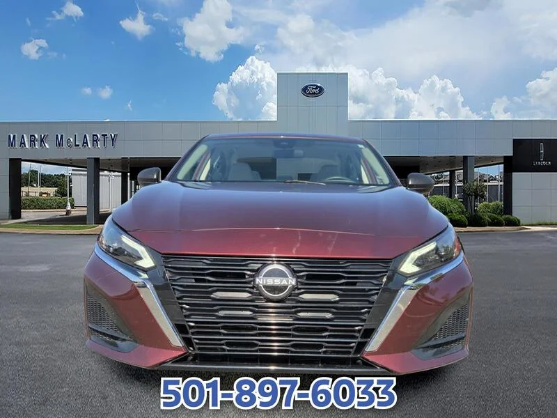 Used 2025 Garnet Pearl NISSAN SV FWD image 8