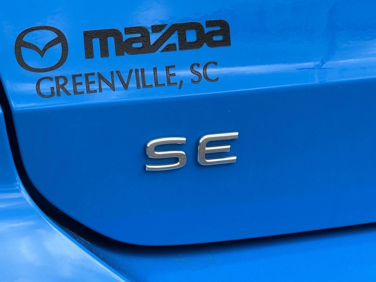Used 2023 Cornflower Blue Volkswagen SE image 8