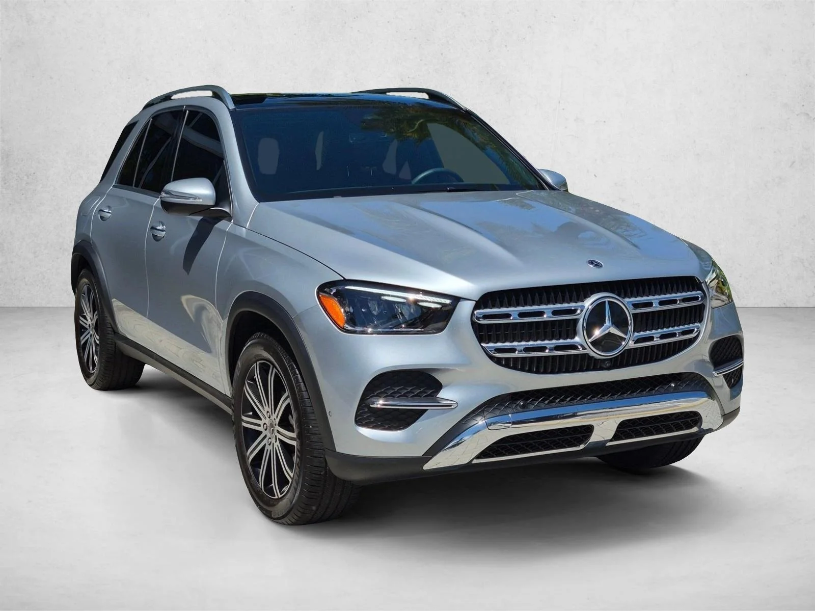 Used 2026 Cirrus Silver Metallic Mercedes-Benz GLE 350 image 3