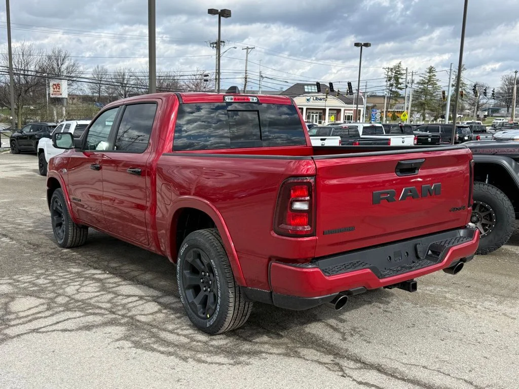New 2026 Molten Red Pearl-Coat Exterior Paint RAM Big Horn/Lone Star image 8