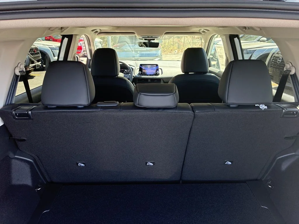 New 2026 Everest White Pearl TriCoat Nissan Dark Armor™ image 14