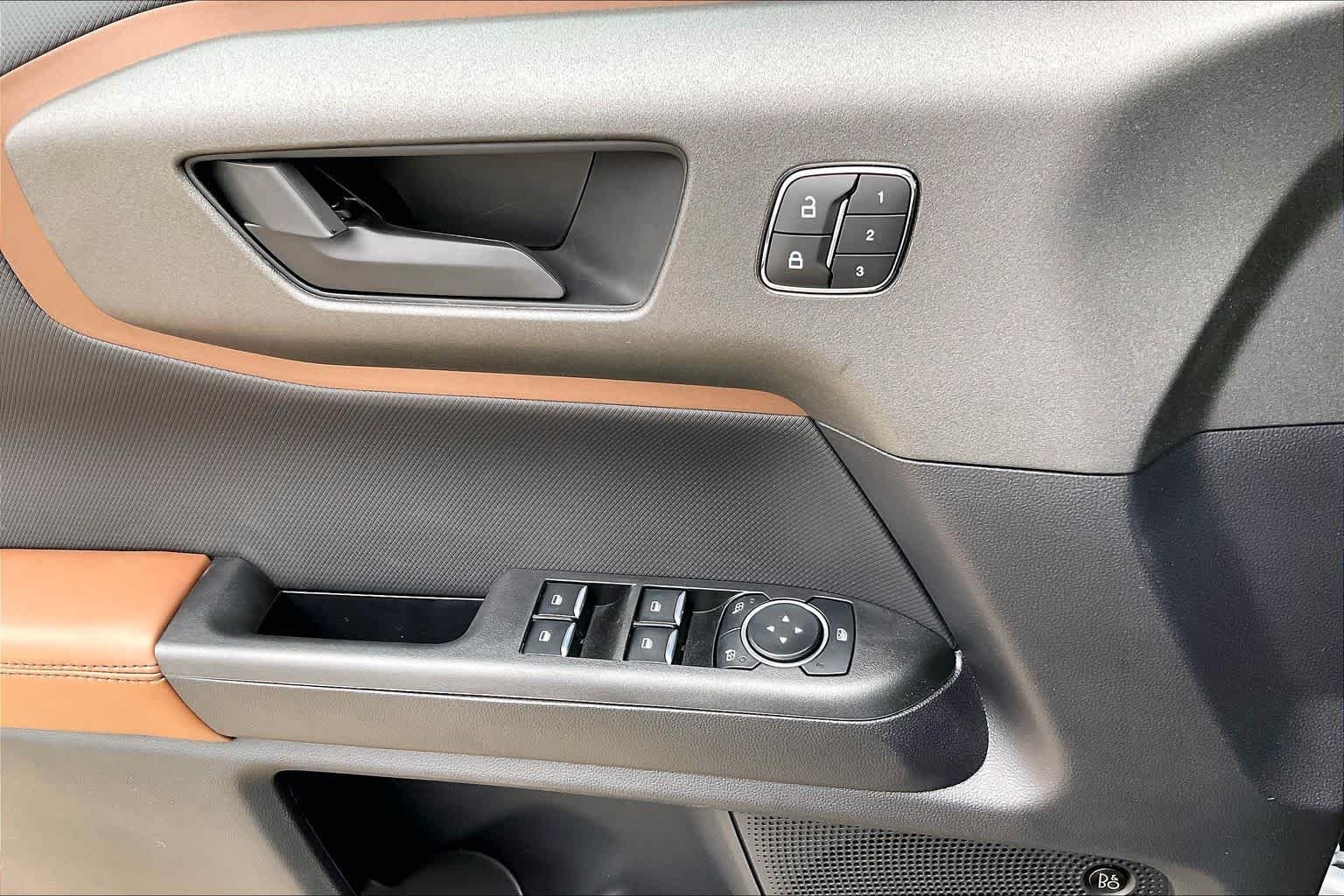 New 2026 Space White Metallic Ford Outer Banks® image 17