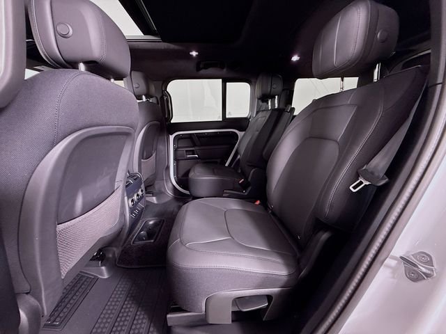 2026 Land Rover Defender V8 - Photo 24