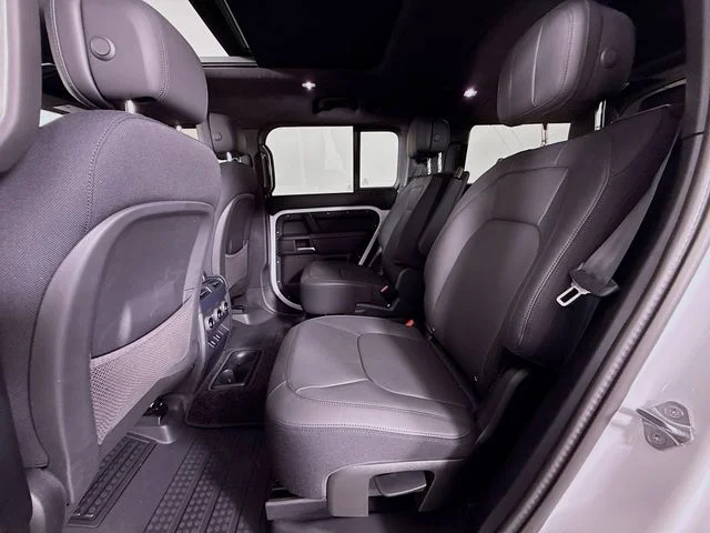 2026 Land Rover Defender V8 - Photo 24