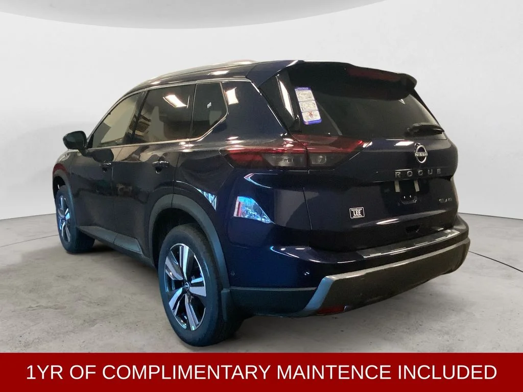 Used 2024 Deep Ocean Blue Nissan SL image 3