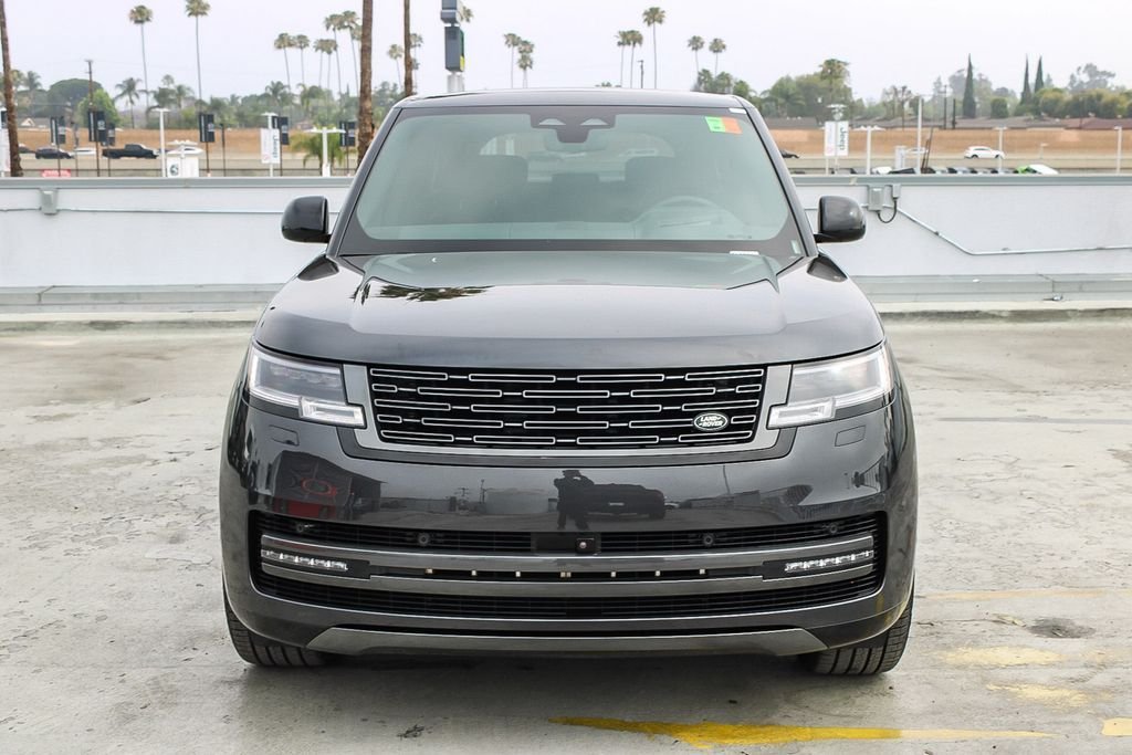 Used 2024 Carpathian Gray Premium Metallic Land Rover Autobiography image 3